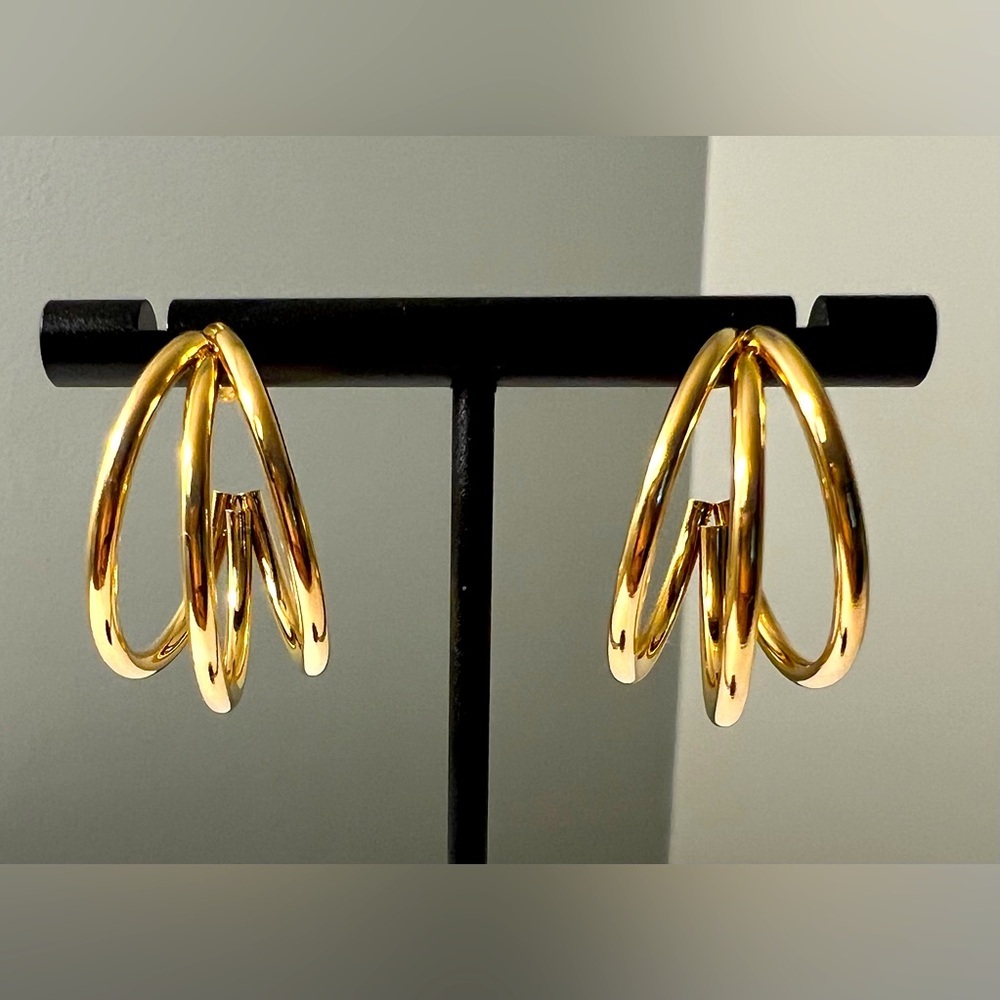 BRAND NEW Elegant Triple Hoop 18K Gold Plated Earrings - Picture 6 of 6